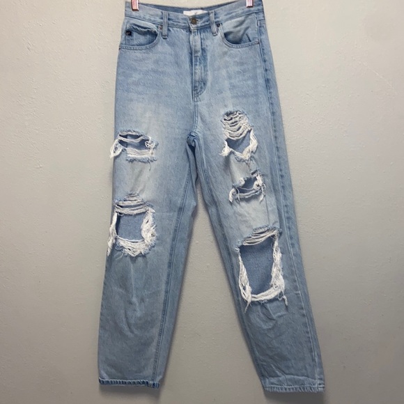 Kancan Size 26 Kyla Ripped Distressed Light Wash 90's Mom Boyfriend Jeans: 4985 - Picture 2 of 12